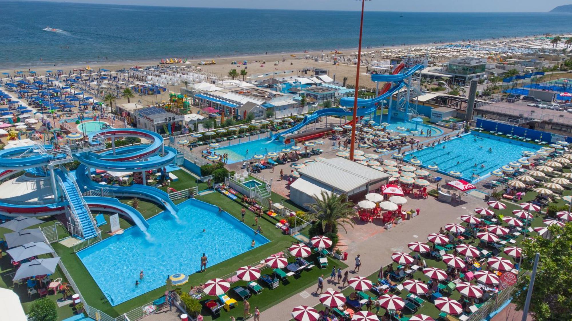 Hotel Nuova Medusa Rimini Exterior foto